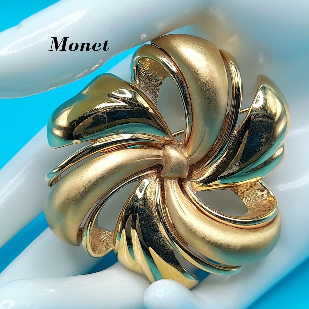 Vintage Large Gold Plated Monet Flower Brooch, 1.25 Inches, Smooth Satin Finish